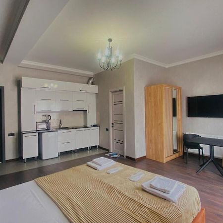 Hotel Garden Tbilisi Ngoại thất bức ảnh