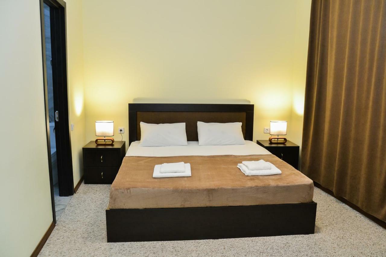Hotel Garden Tbilisi Ngoại thất bức ảnh