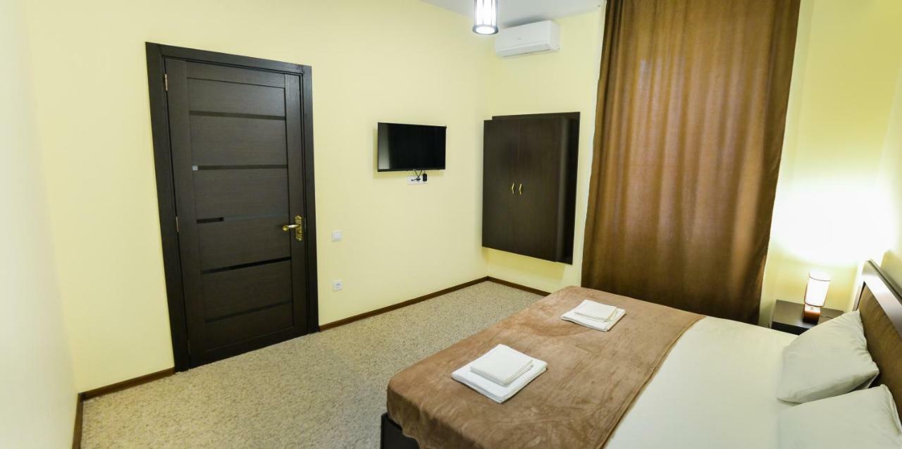 Hotel Garden Tbilisi Ngoại thất bức ảnh