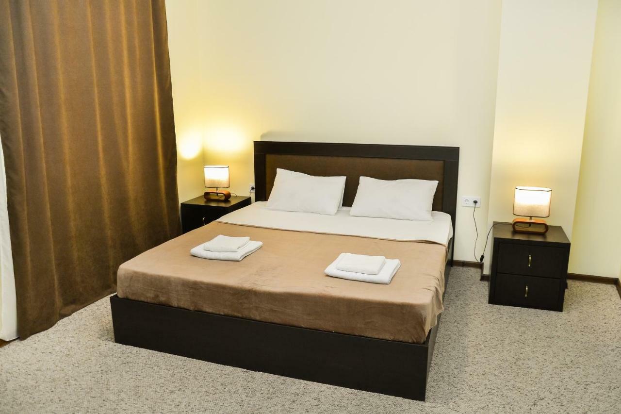 Hotel Garden Tbilisi Ngoại thất bức ảnh